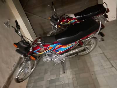 3900 chali hy number lga hy jis bhai ne leni hy rabta kr lein