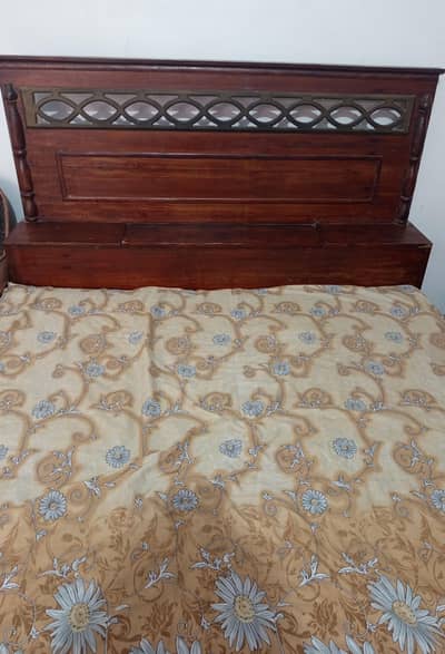 King size bed for sale in cheap price