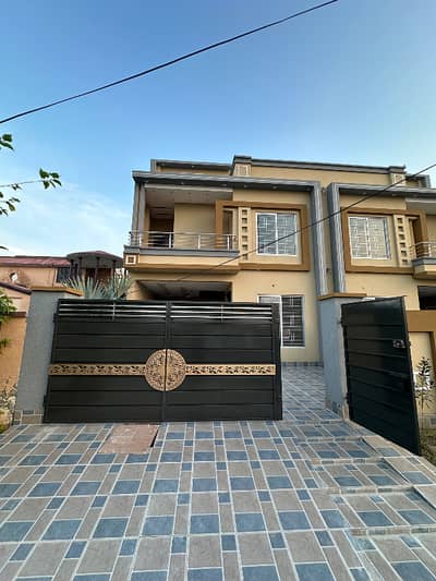 10 Marla Brand New beautiful House for Sale in Shaheen Block, Chinar Bagh Lahore