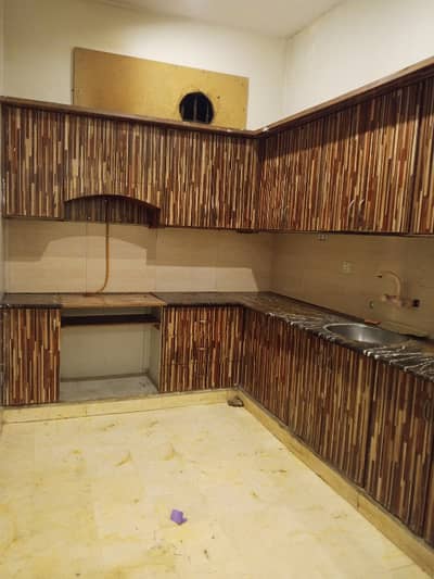 two bed dd first floor portion for rent in johar