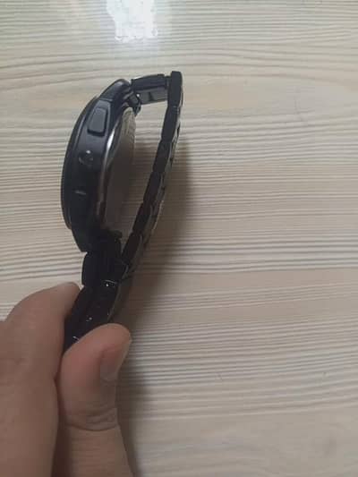 I m selling japani watch in new condition