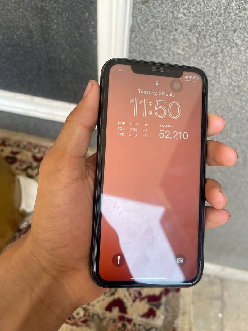 Apple iPhone 11 3