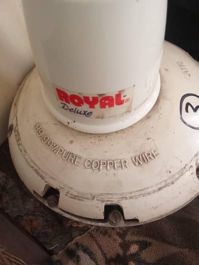 2 ROYAL and 2 GFC ceiling Fans 100% Copper wind Alloy body.