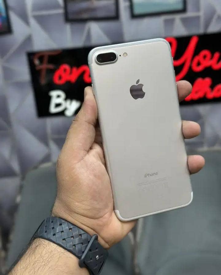 Apple iPhone 7 Plus 4