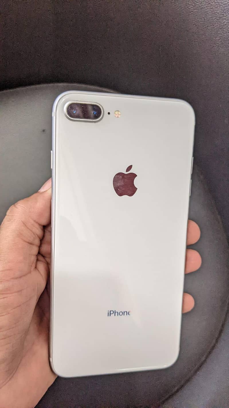 Apple iPhone 8 Plus 2