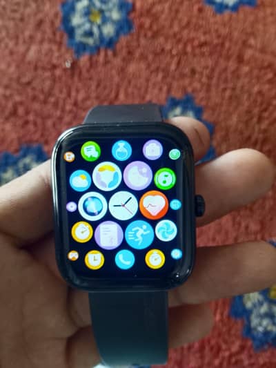 sports and healt t tracking smartwatch