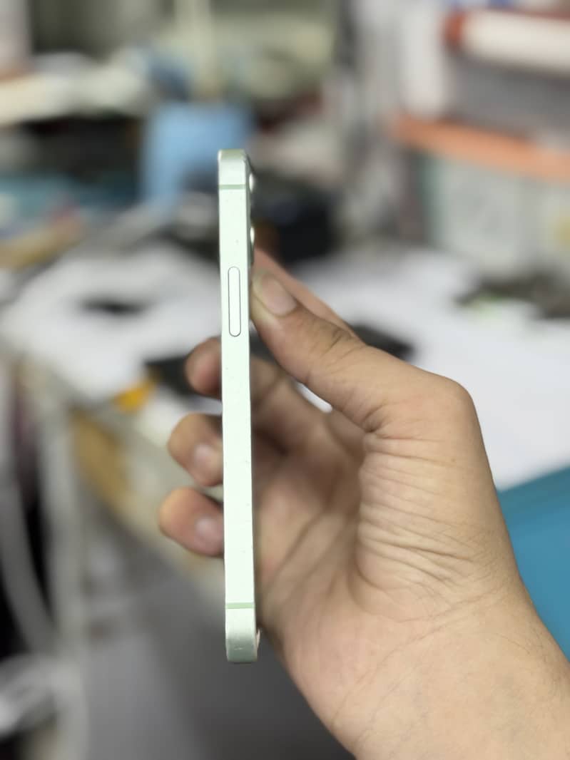 Apple iPhone 12 mini 1