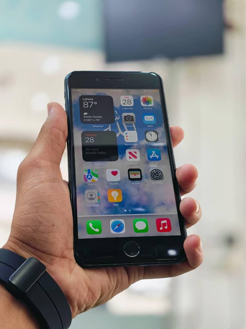 Apple iPhone 7 Plus 2