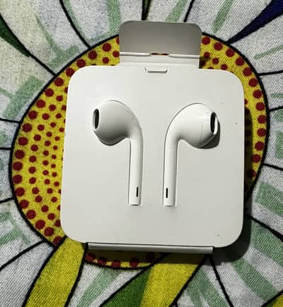 iPhone lightning’s handsfree