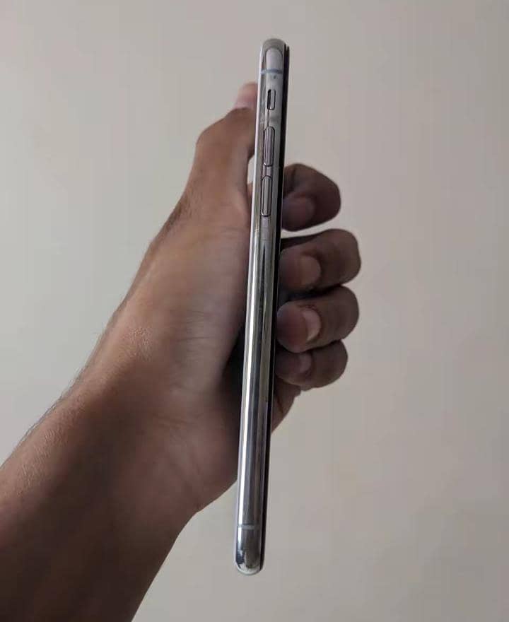 Apple iPhone X 3