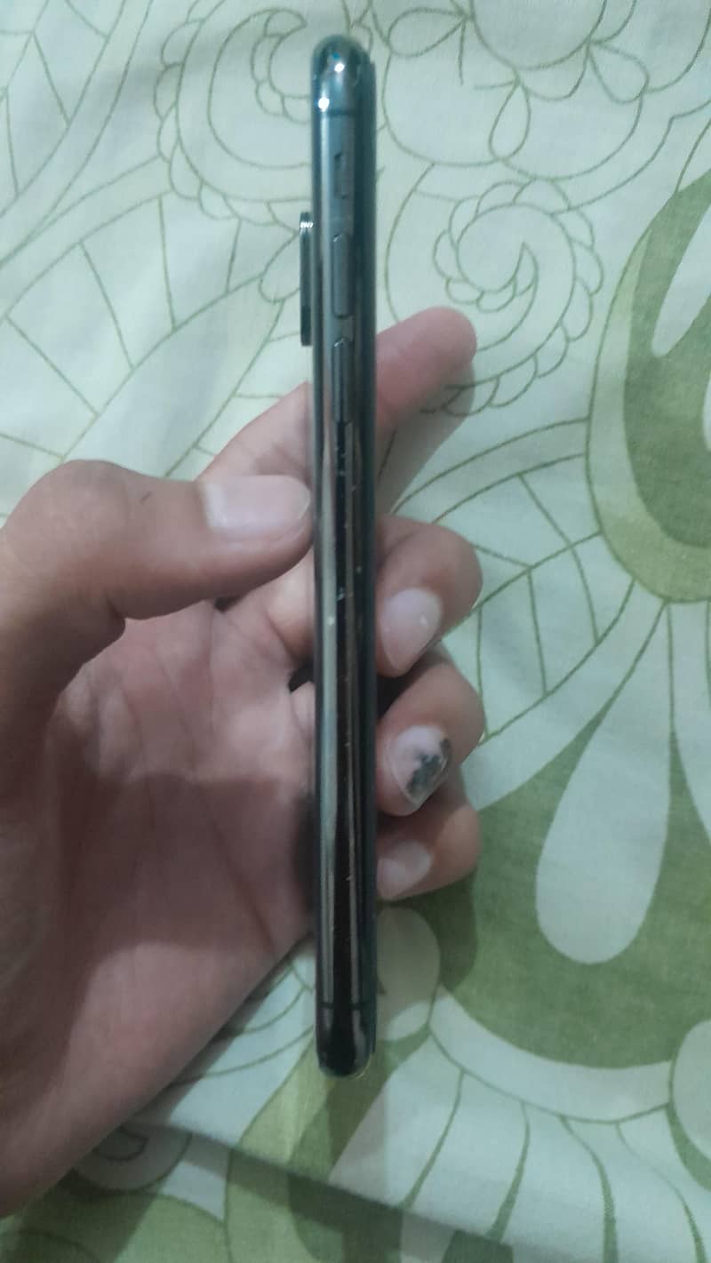 Apple iPhone X 3
