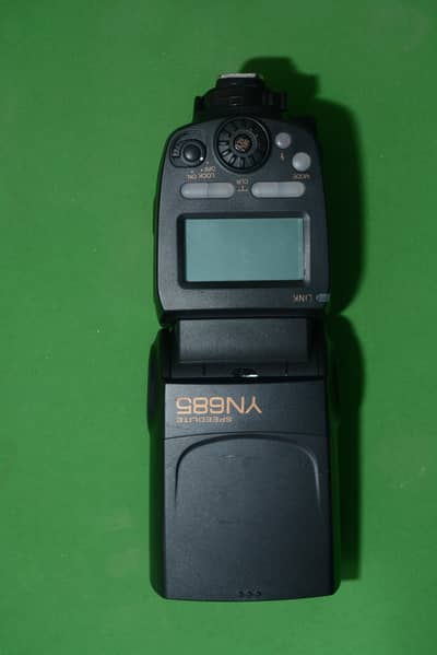 Yongnuo YN685 Wireless TTL Speedlite for Canon/Nikon Cameras