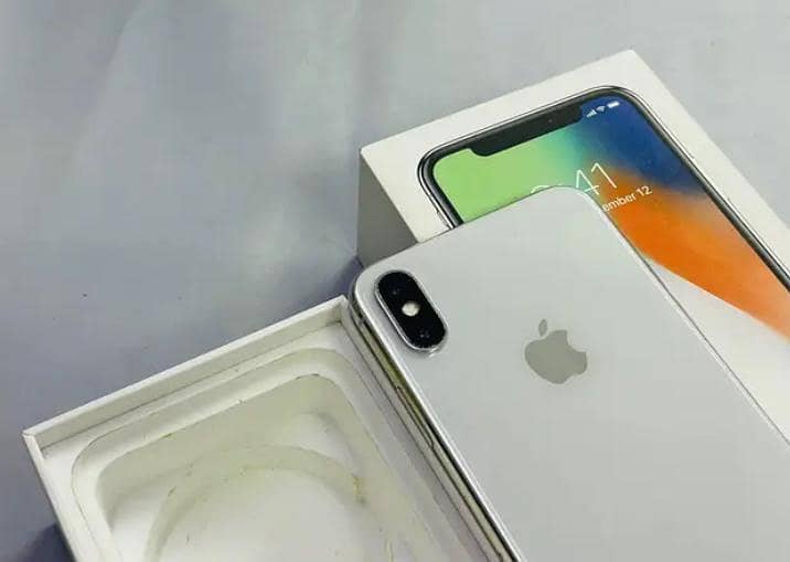 Apple iPhone X 3