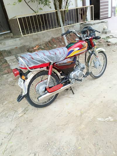honda CD 70cc bike 2025 model in new condition