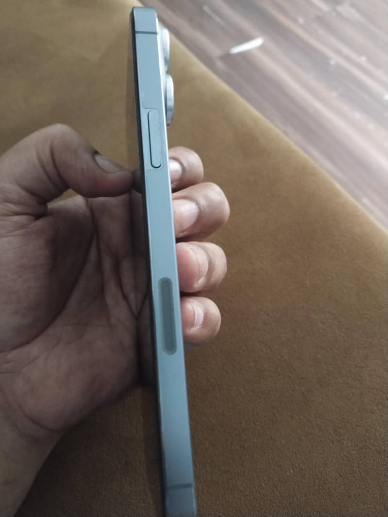 Apple iPhone 13 Pro Max 3
