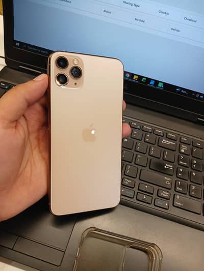 IPHONE 11 Pro  Max (256)gb Pta Approved.