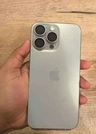 Apple iPhone 15 Pro Max jv 256 gb 10/10 condition