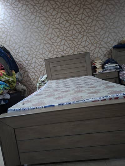 wooden single bed set of 2 beds with mattresses