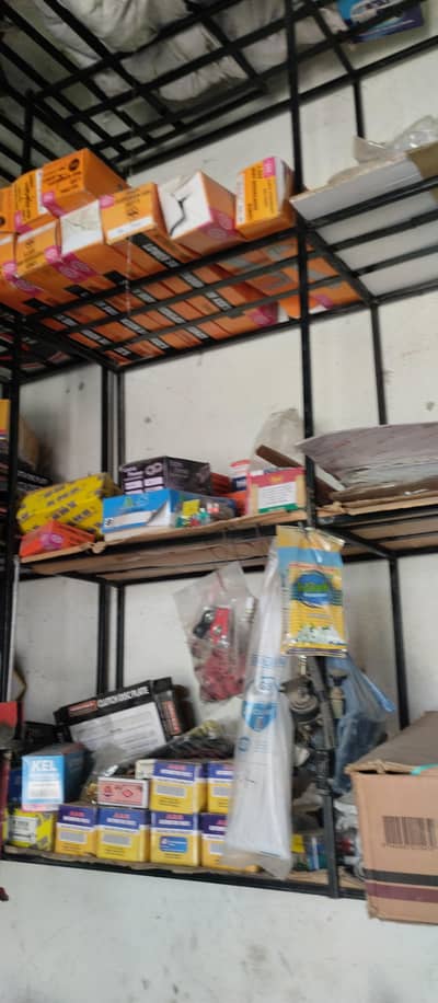 spare parts Ka Saman for sala dokan dar hazrat rabta kra