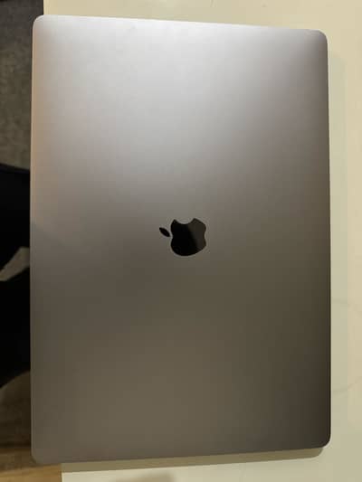 Macbook pro 2019 i9 16 inches, 32GB(RAM) 1TB(SSD) 8GB(GPU)