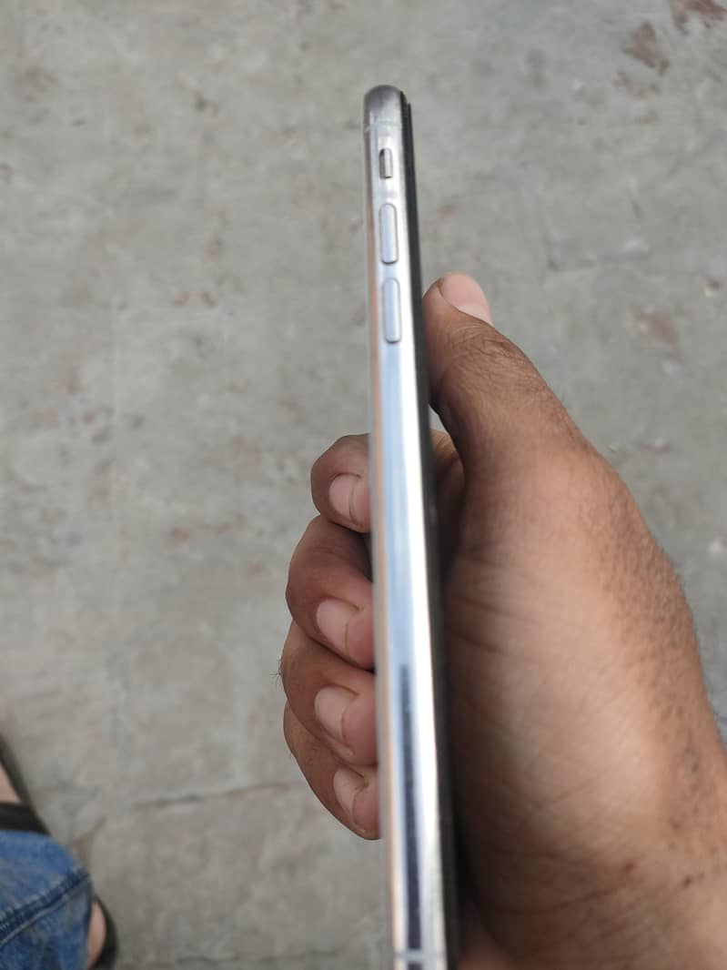 Apple iPhone X 2