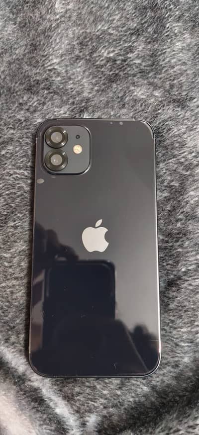 Apple iPhone 12