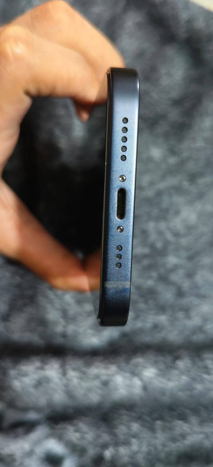Apple iPhone 12 4