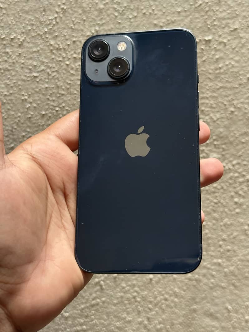 Apple iPhone 13 0
