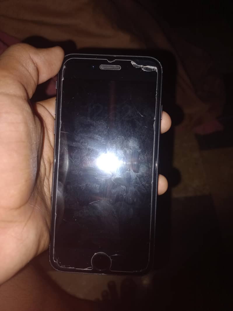 Apple iPhone 8 1