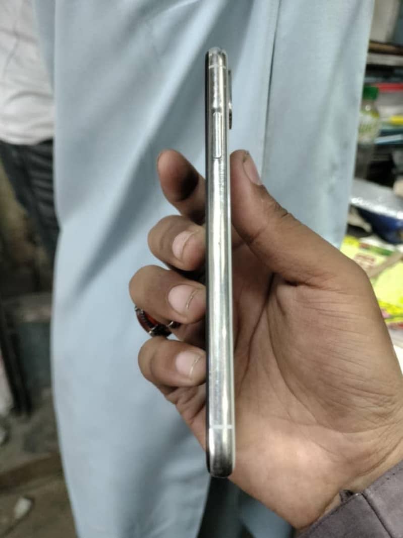 Apple iPhone X 2