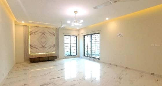 Ideally Located Flat For Rent In Askari 11 - Sector D Available