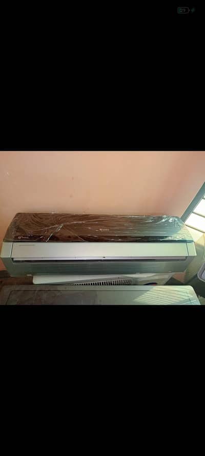1.5 tone Dc inverter genuine acs available