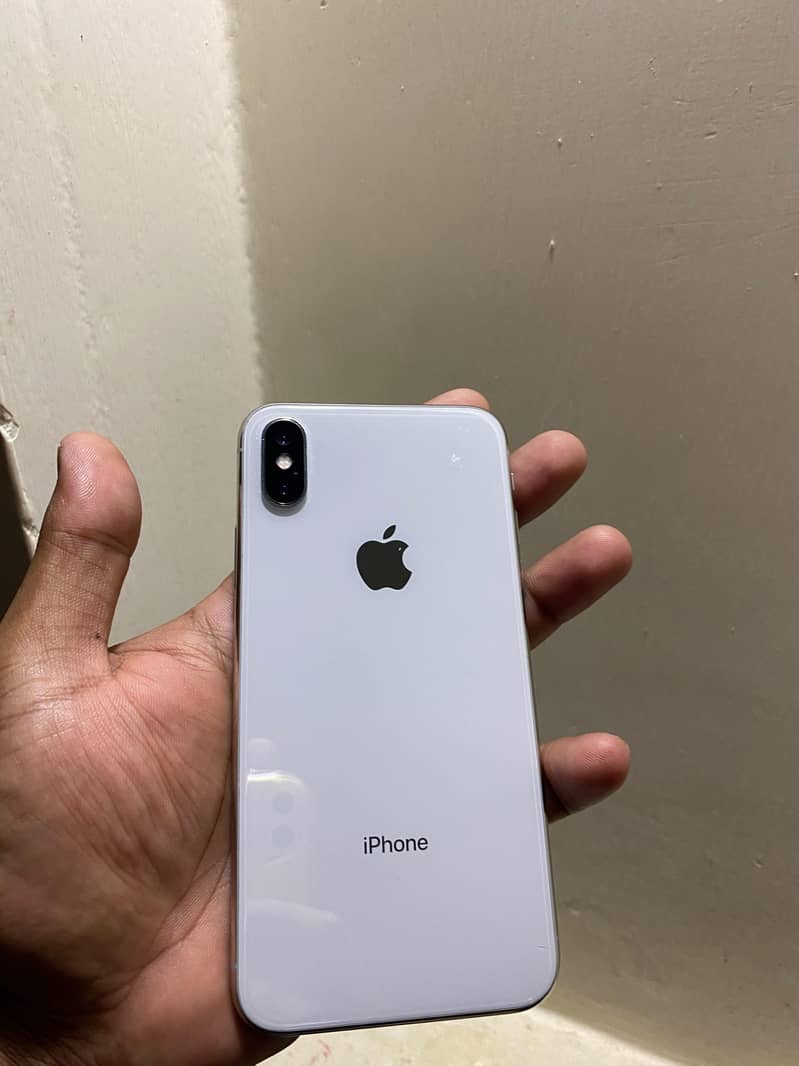 Apple iPhone X 4