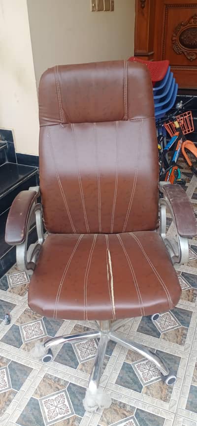Office Boss Chair  Available For Sale