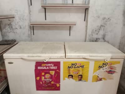 double door freezer dono side full cooling karta hain