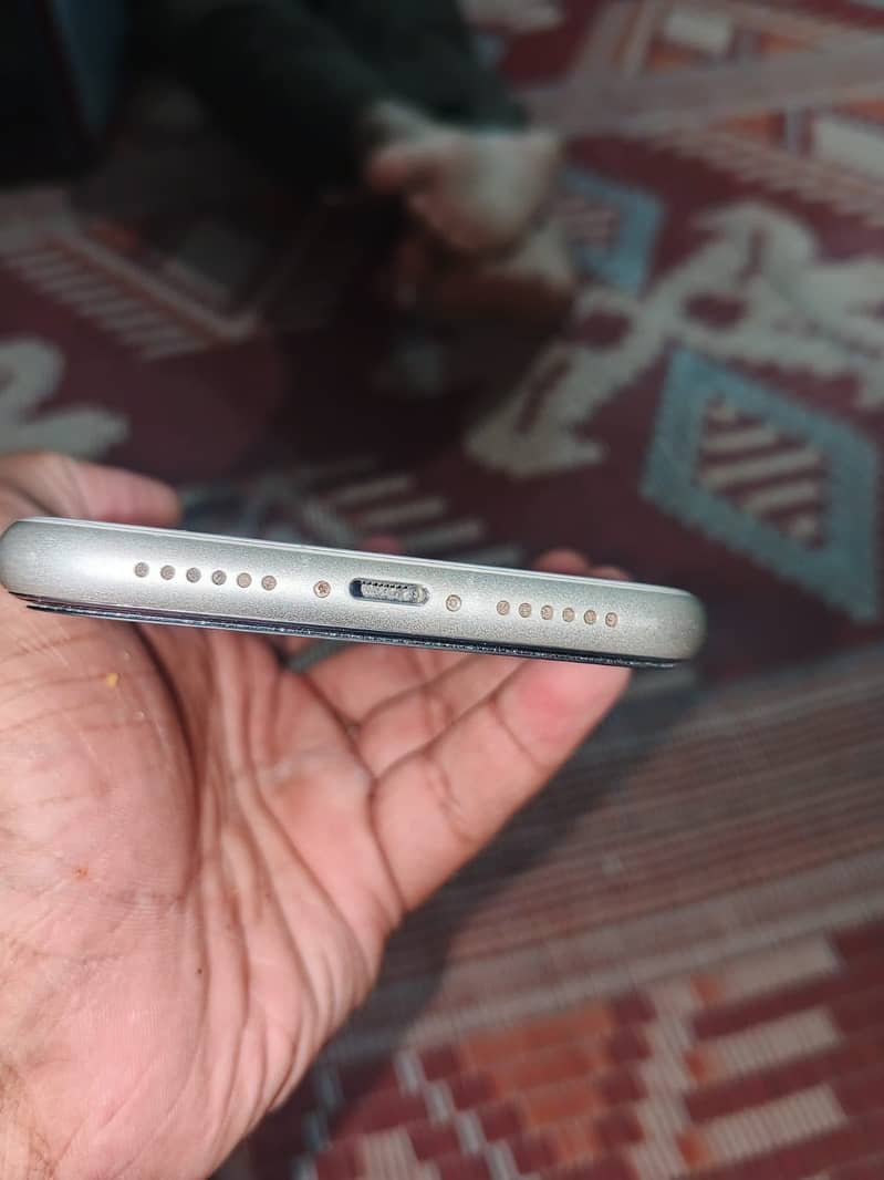 Apple iPhone 11 2