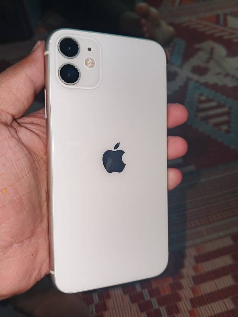 Apple iPhone 11 0