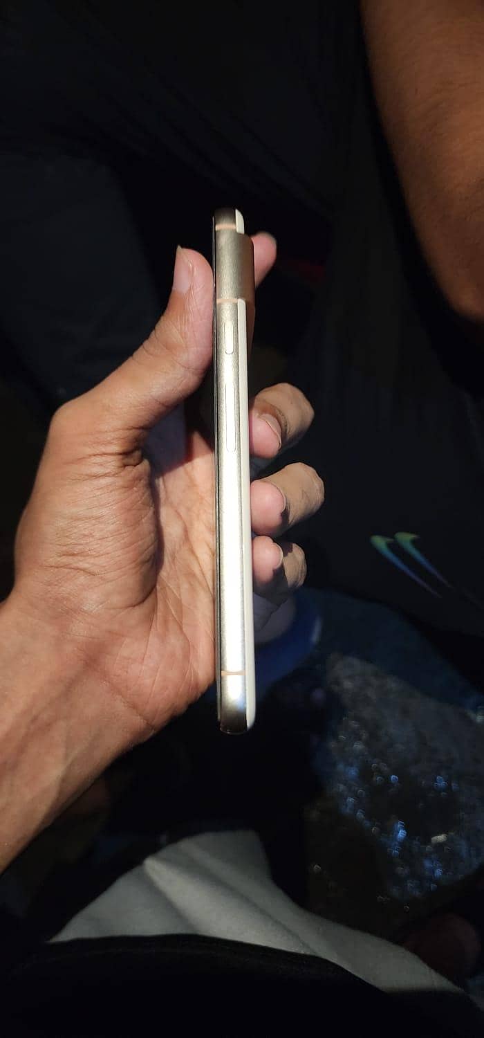 Google Pixel 8 2