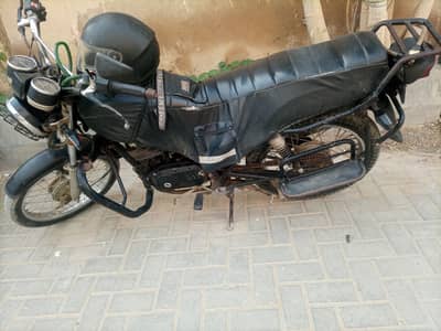 Suzuki GS 150 2014