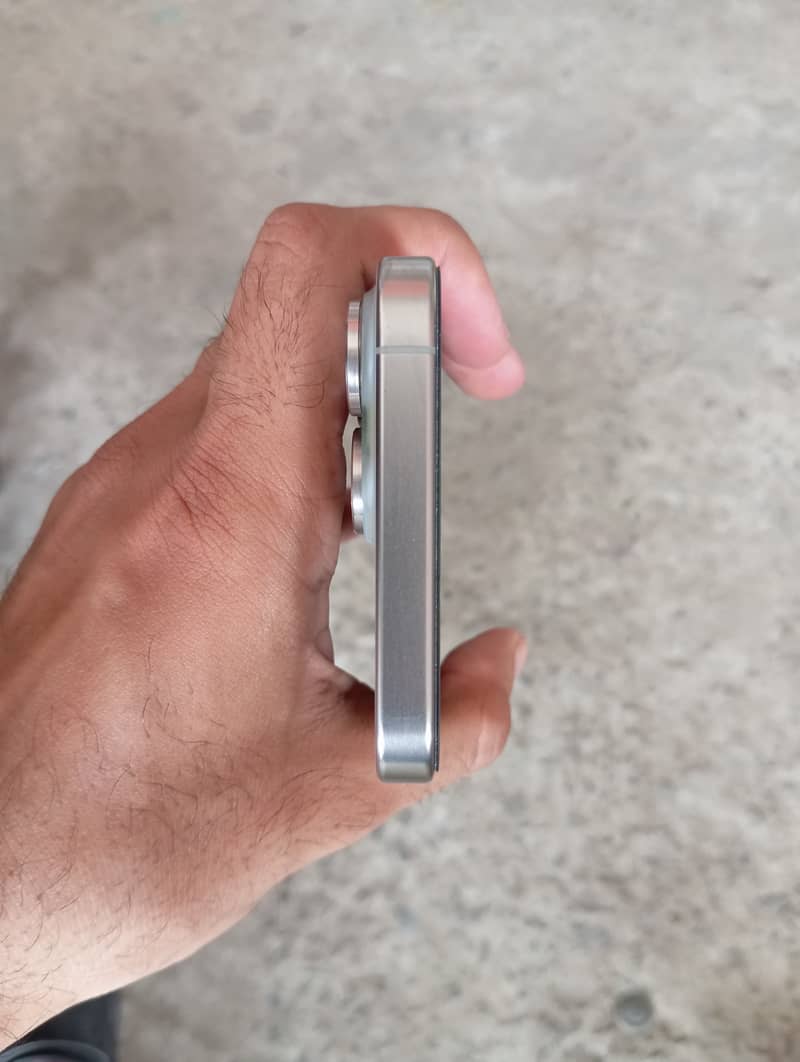Apple iPhone 15 Pro Max 1