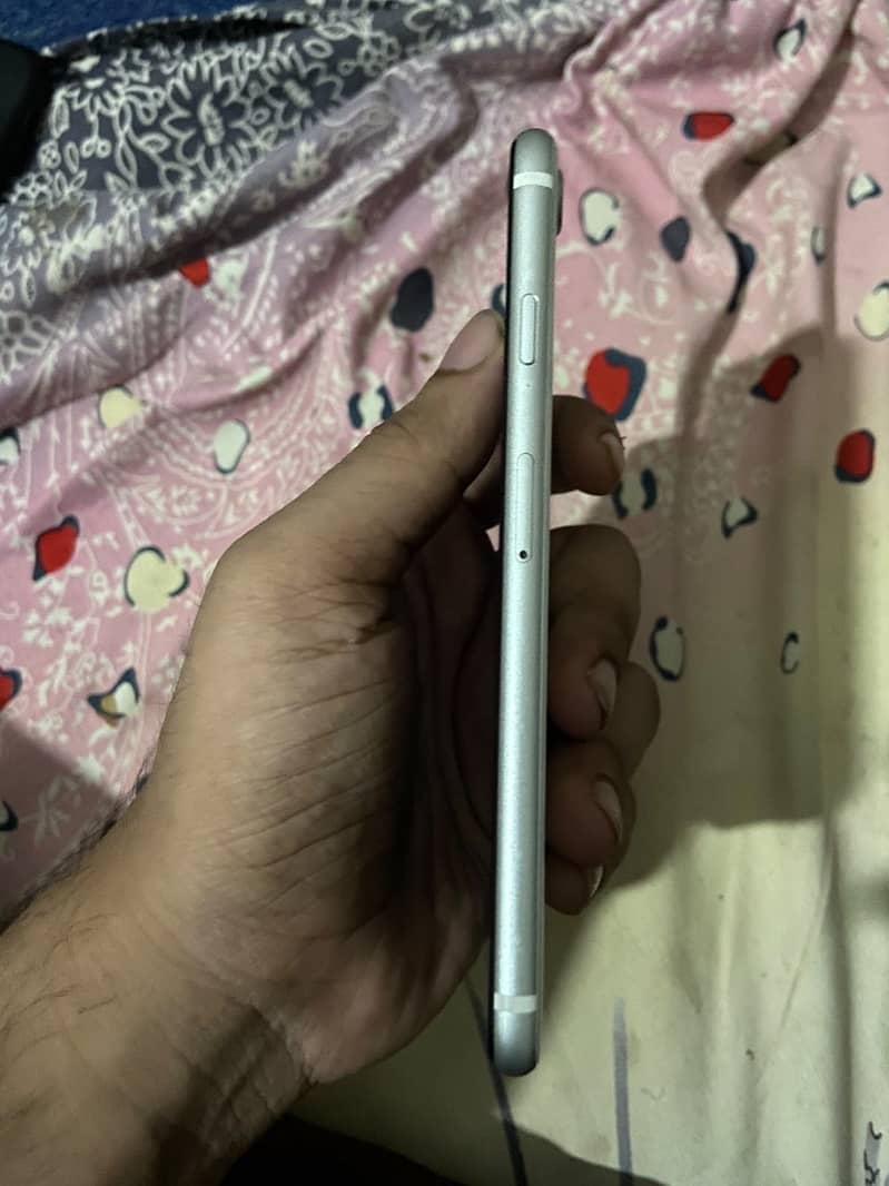 Apple iPhone SE 0
