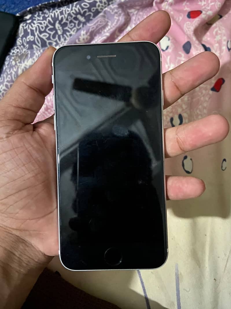 Apple iPhone SE 3