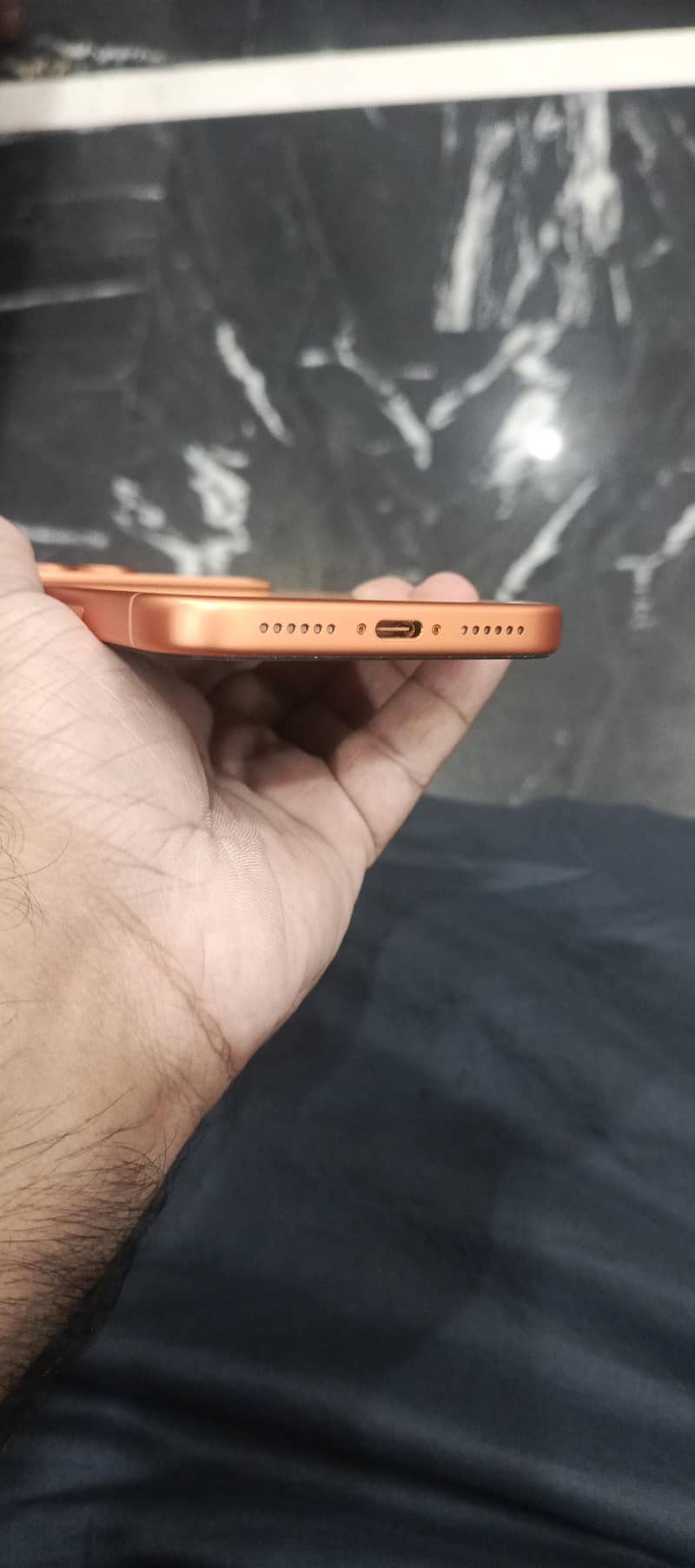 Apple iPhone 17 Pro Max 4
