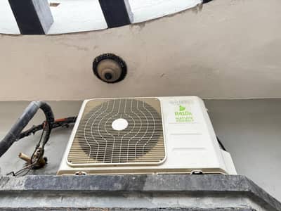 Urgent sale. Orient gold fin 1.5 Ton working