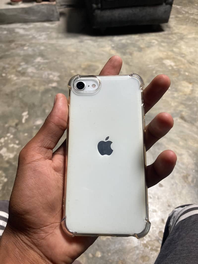 Apple iPhone SE second generation 6