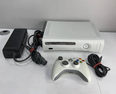 Xbox 360 White Console 60 GB - Gaming Console