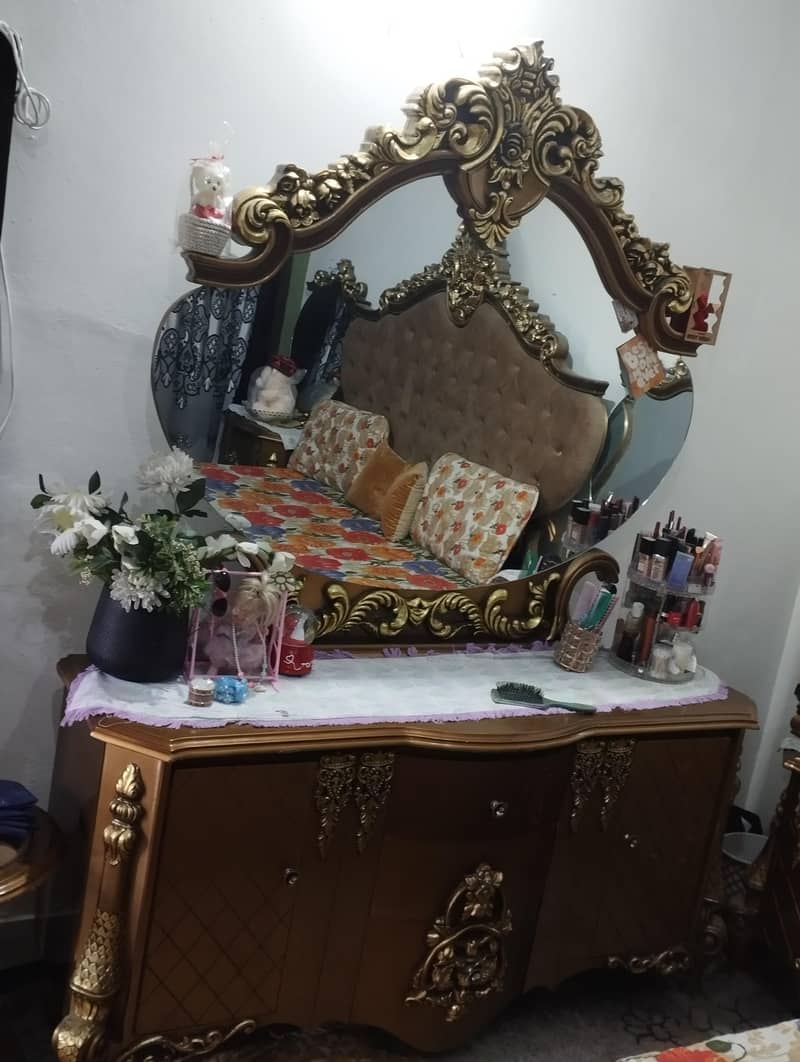 bed set . . 3