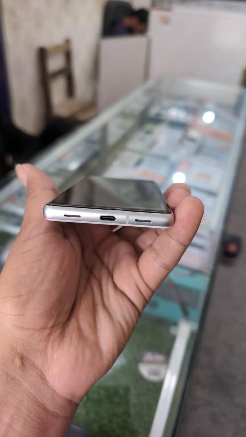 Google Pixel 7a 1
