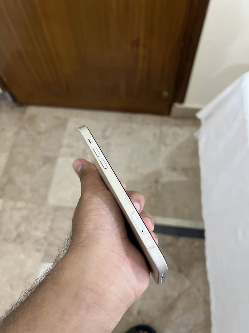Apple iPhone 12 0