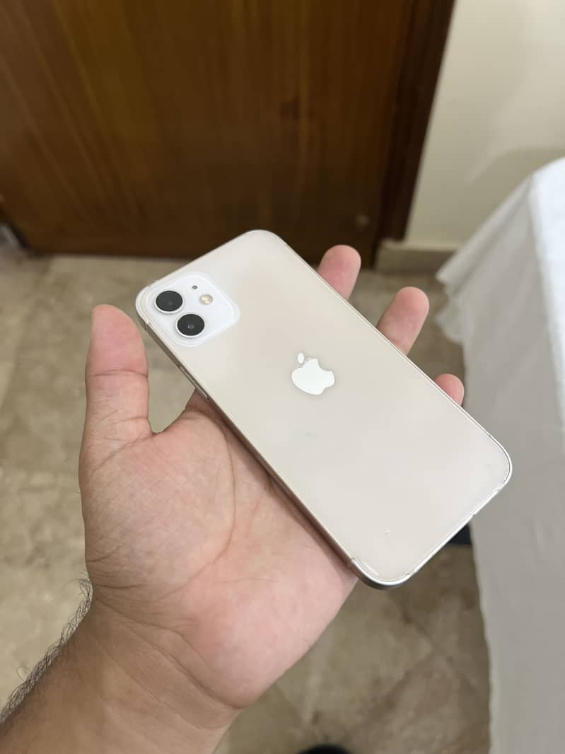 Apple iPhone 12 3
